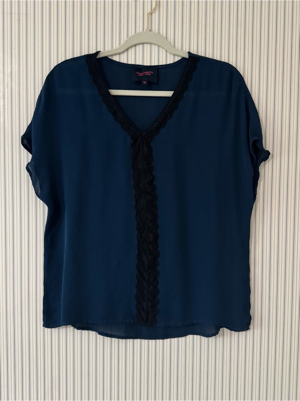 Women’s 100% Silk Top Size medium Hamptonite New York Lace Trim Navy Blue Black